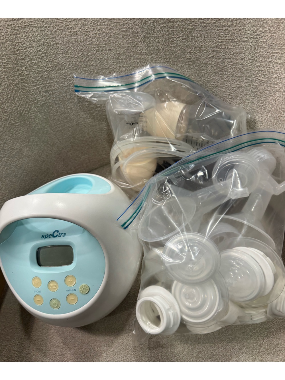 Spectra S1 Plus Pump with accessories